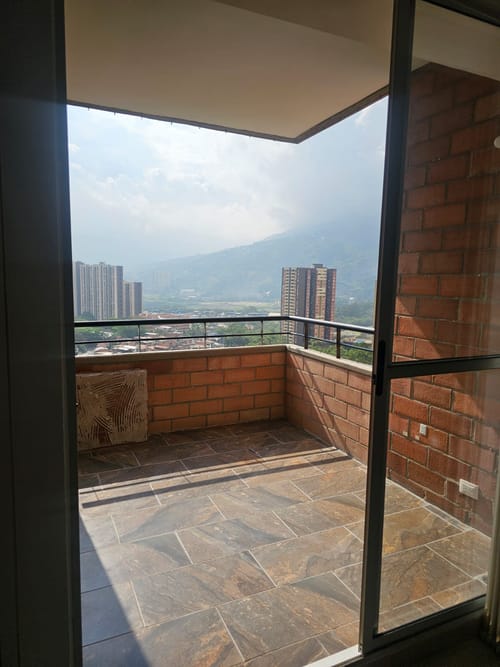 Apartamento de 3 alcobas en venta en Centro, Bello, 89 m² · foto 17 de 21
