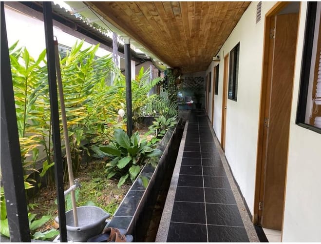 Casa de 13 alcobas en venta en Laureles, Medellín, 327 m² · foto 2 de 21