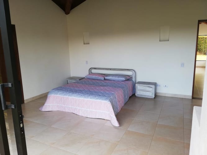 Casa de 3 alcobas en venta en El Porvenir, Rionegro, 300 m² · foto 9 de 11