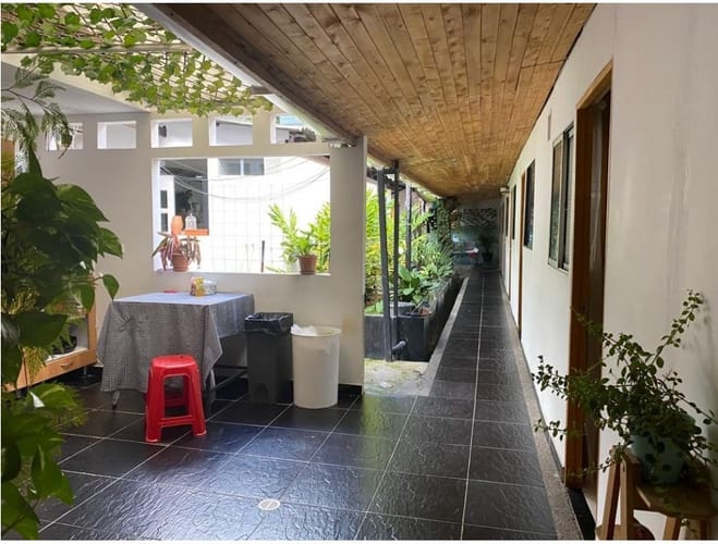 Casa de 13 alcobas en venta en Laureles, Medellín, 327 m² · foto 4 de 21