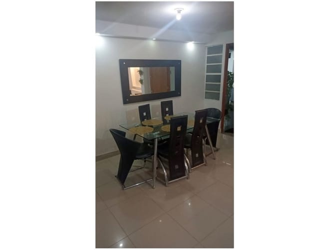 Casa de 13 alcobas en venta en Laureles, Medellín, 327 m² · foto 8 de 21