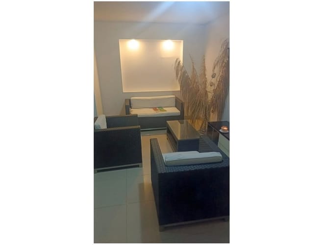 Casa de 13 alcobas en venta en Laureles, Medellín, 327 m² · foto 15 de 21