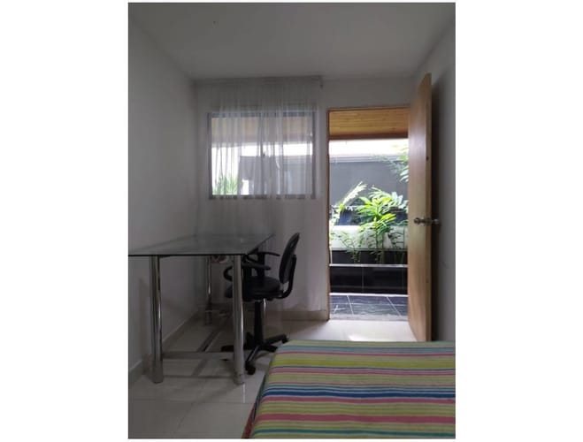 Casa de 13 alcobas en venta en Laureles, Medellín, 327 m² · foto 16 de 21