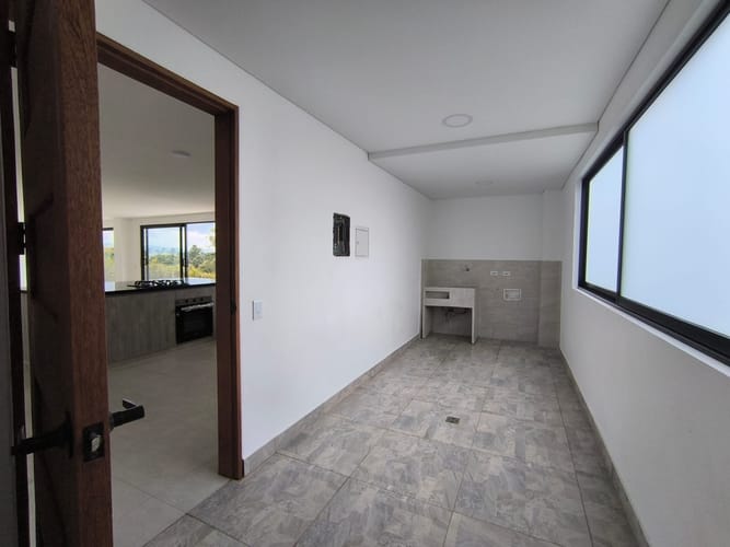 Casa de 4 alcobas en venta en El Carmen de Viboral, 400 m² · foto 2 de 20