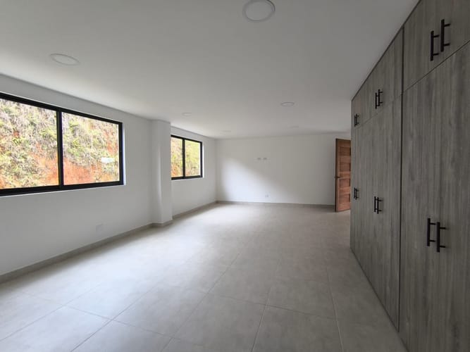 Casa de 4 alcobas en venta en El Carmen de Viboral, 400 m² · foto 3 de 20