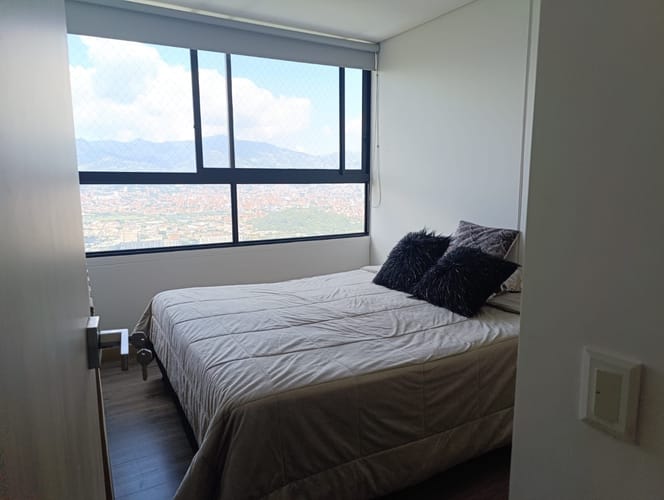 Apartamento en venta en El Poblado, Medellín · foto 4 de 15