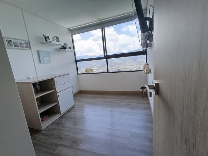 Apartamento en venta en El Poblado, Medellín · foto 6 de 15