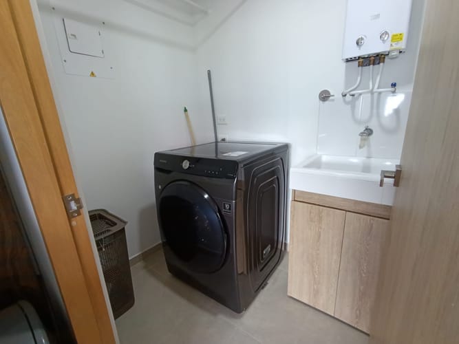 Apartamento en venta en El Poblado, Medellín · foto 9 de 15