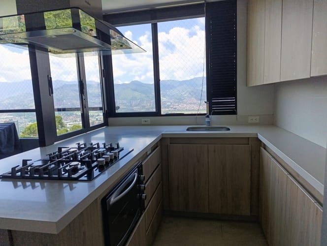 Apartamento en venta en El Poblado, Medellín · foto 10 de 15