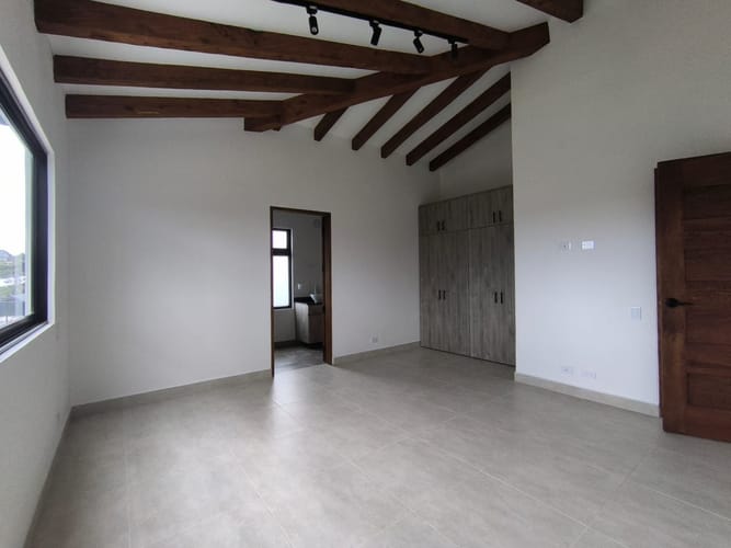 Casa de 4 alcobas en venta en El Carmen de Viboral, 400 m² · foto 12 de 20