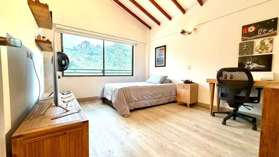 Casa de 3 alcobas en venta en El Retiro, 249 m² · foto 13 de 20