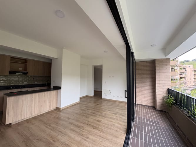 Apartamento de 2 alcobas en venta en El Carmen, El Retiro, 82 m² · foto 2 de 13