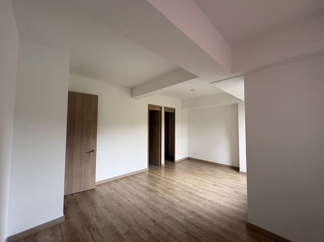 Apartamento de 2 alcobas en venta en El Carmen, El Retiro, 82 m² · foto 4 de 13