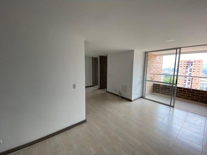 Apartamento de 3 alcobas en venta en Entreamigos, Sabaneta, 77 m² · foto 4 de 13