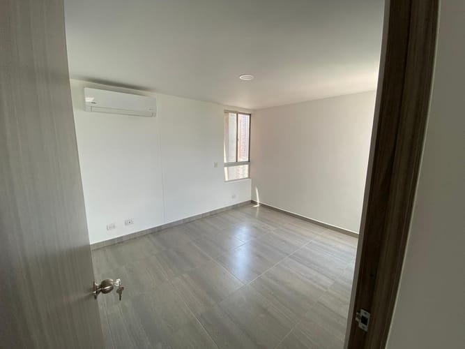 Apartamento de 3 alcobas en venta en Entreamigos, Sabaneta, 77 m² · foto 6 de 13