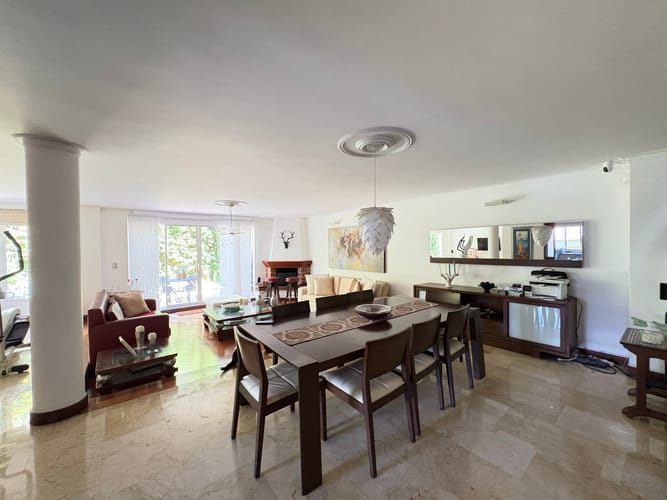 Casa de 4 alcobas en venta en El Poblado, Medellín, 360 m² · foto 4 de 21