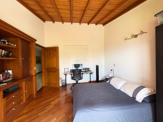 Casa de 4 alcobas en venta en El Poblado, Medellín, 360 m² · foto 8 de 21