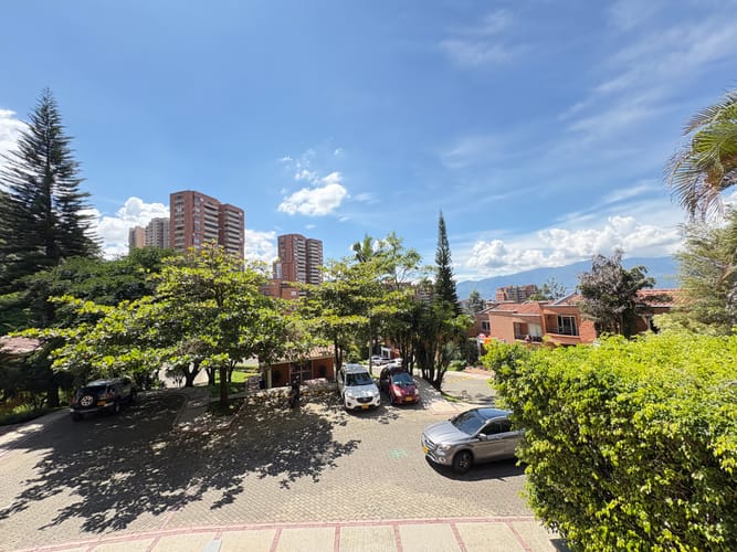 Casa de 4 alcobas en venta en El Poblado, Medellín, 360 m² · foto 12 de 21
