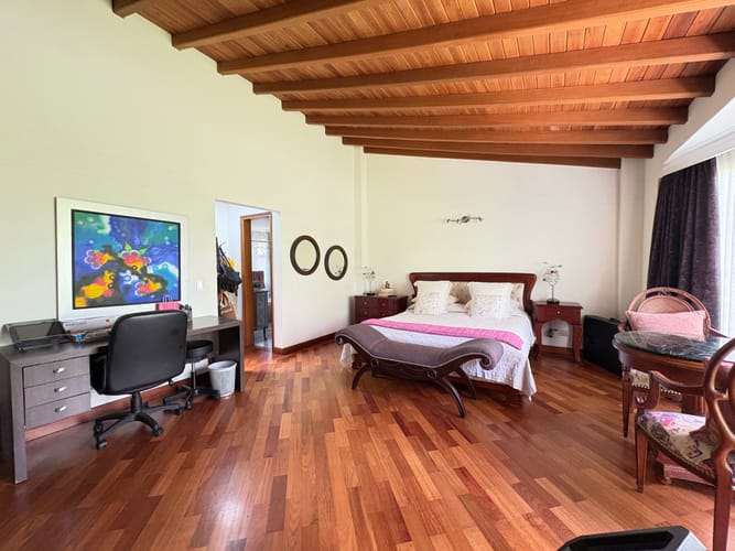 Casa de 4 alcobas en venta en El Poblado, Medellín, 360 m² · foto 16 de 21