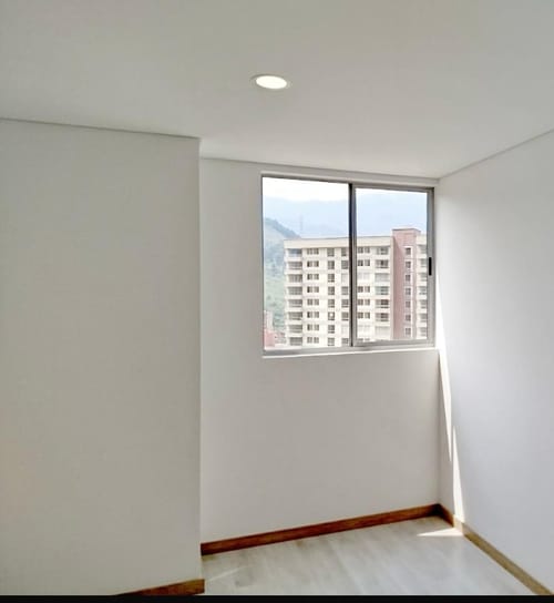 Apartamento de 2 alcobas en venta en Entreamigos, Sabaneta, 72 m² · foto 4 de 8