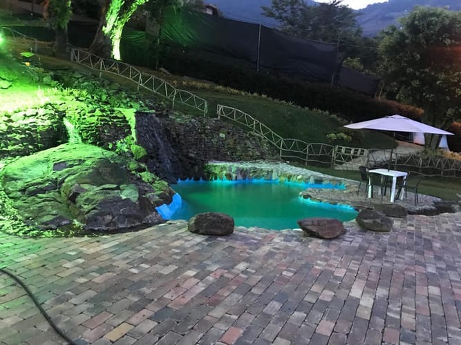 Casa de 4 alcobas en venta en Zarzal Curzao, Copacabana, 1300 m² · foto 8 de 20