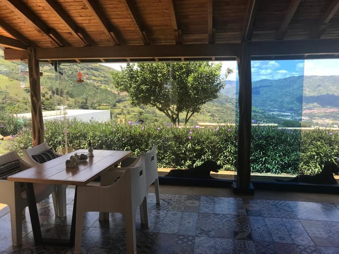 Casa de 4 alcobas en venta en Zarzal Curzao, Copacabana, 1300 m² · foto 14 de 20