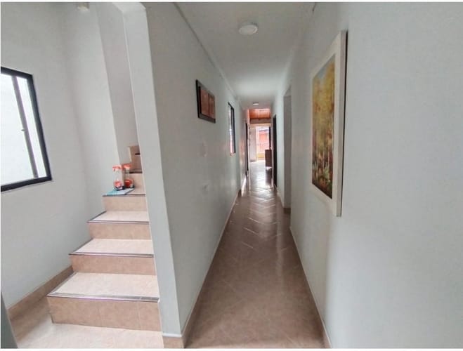 Casa de 6 alcobas en venta en Las Palmas, Medellín, 135 m² · foto 2 de 23