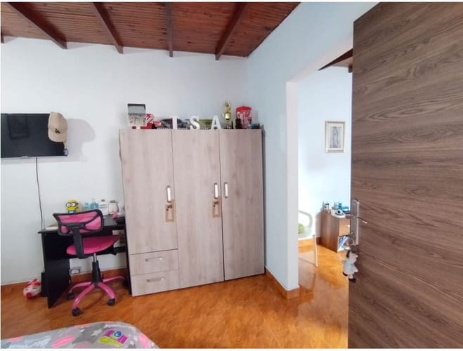 Casa de 6 alcobas en venta en Las Palmas, Medellín, 135 m² · foto 6 de 23