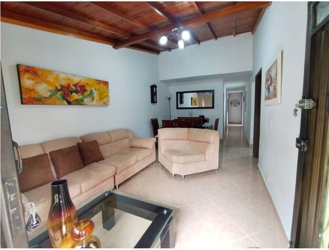 Casa de 6 alcobas en venta en Las Palmas, Medellín, 135 m² · foto 14 de 23
