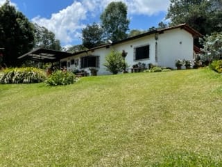 Casa de 4 alcobas en venta en La Ceja · foto 8 de 24