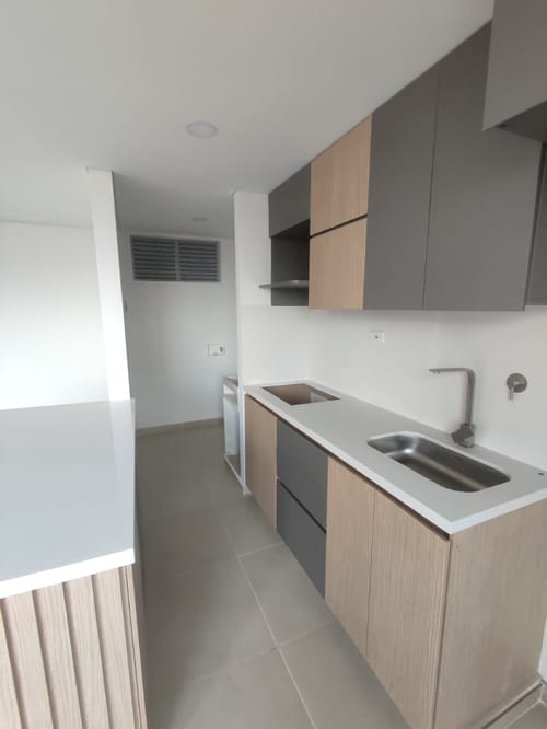 Apartamento de 2 alcobas en venta en Cañaveralejo, Sabaneta, 56 m² · foto 2 de 12