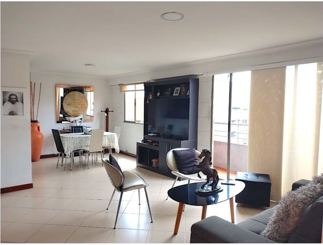 Apartamento de 2 alcobas en venta en Belén, Medellín, 90 m² · foto 3 de 13