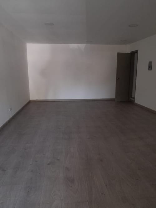 Local en venta en Suramericana, Medellín, 41 m² · foto 3 de 6
