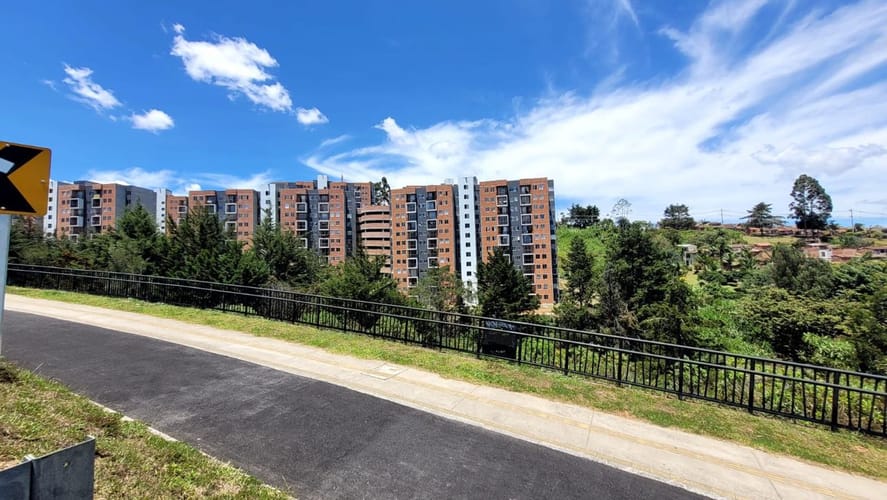 Apartamento de 2 alcobas en venta en El Porvenir, Rionegro, 52 m² · foto 16 de 17