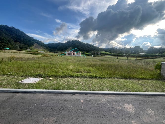 Lote en venta en El Tambo, La Ceja, 1383 m² · foto 4 de 5