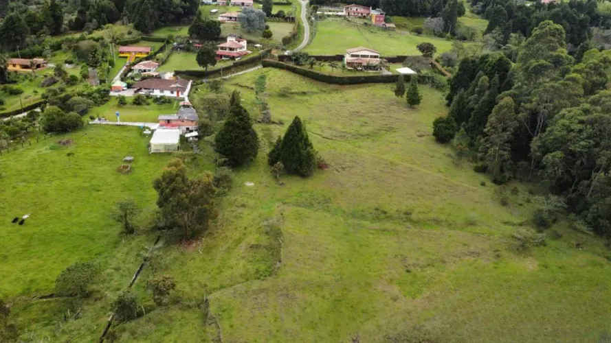 Lote en venta en Guarne, 21000 m² · foto 8 de 14