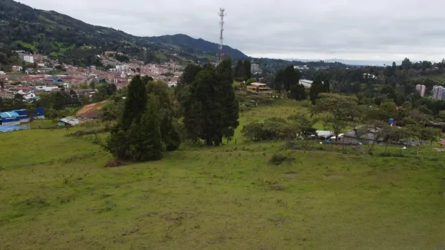 Lote en venta en Guarne, 21000 m² · foto 9 de 14