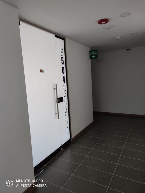 Oficina en venta en Laureles, Medellín, 37 m² · foto 2 de 13
