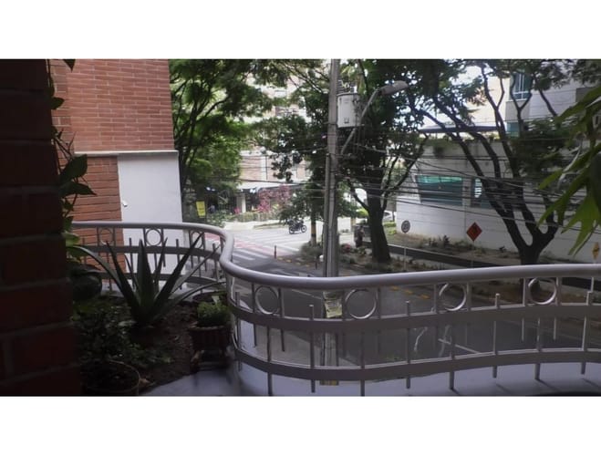 Apartamento de 4 alcobas en venta en Belén, Medellín, 189 m² · foto 7 de 15