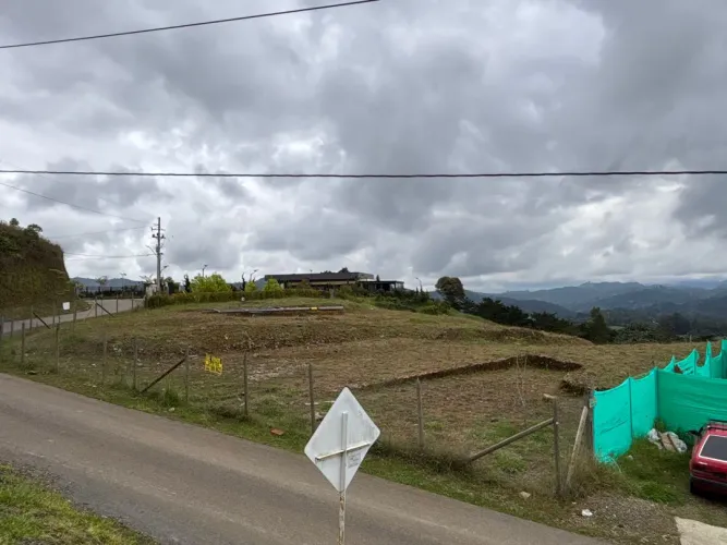 Lote en venta en Guayabito, Rionegro, 10006 m² · foto 13 de 16