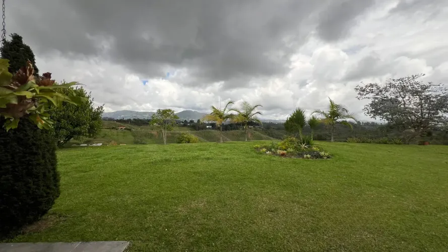 Casa de 5 alcobas en venta en La Mosquita, Guarne, 500 m² · foto 9 de 24