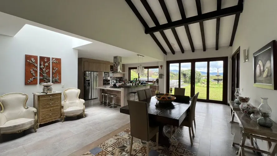 Casa de 5 alcobas en venta en La Mosquita, Guarne, 500 m² · foto 11 de 24
