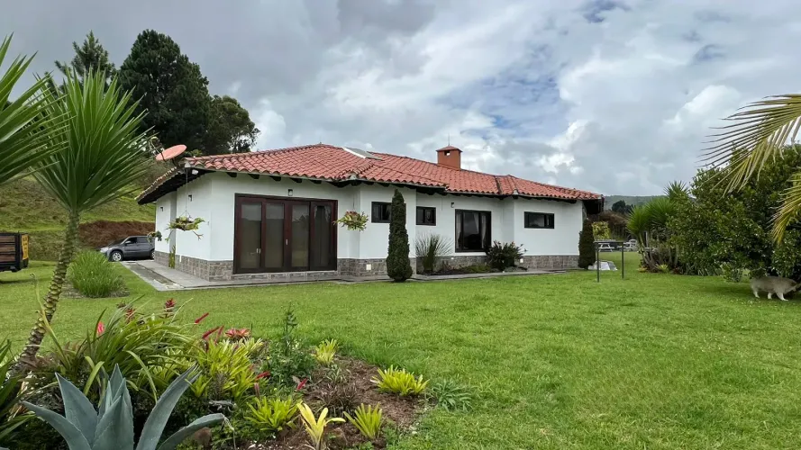 Casa de 5 alcobas en venta en La Mosquita, Guarne, 500 m² · foto 16 de 24