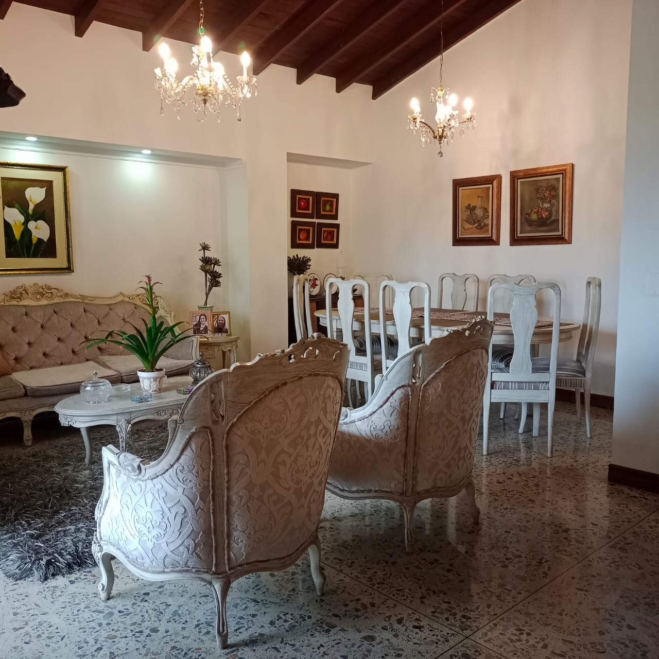 Apartamento en venta en Laureles, Medellín · foto 3 de 23
