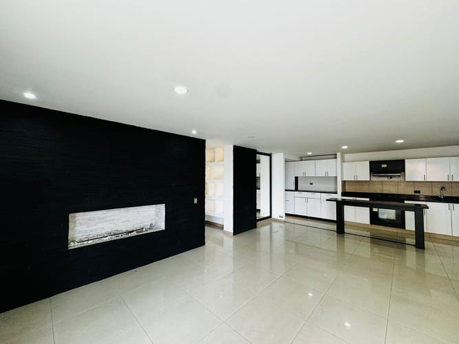 Apartamento de 3 alcobas en venta en El Poblado, Medellín, 136 m² · foto 4 de 14