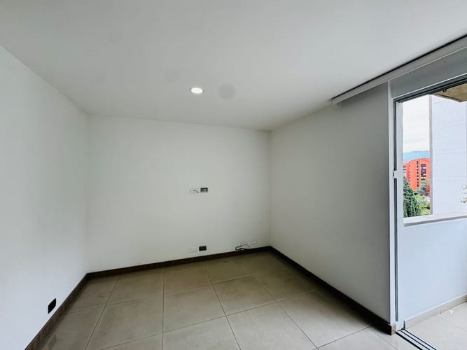 Apartamento de 3 alcobas en venta en El Poblado, Medellín, 136 m² · foto 8 de 14