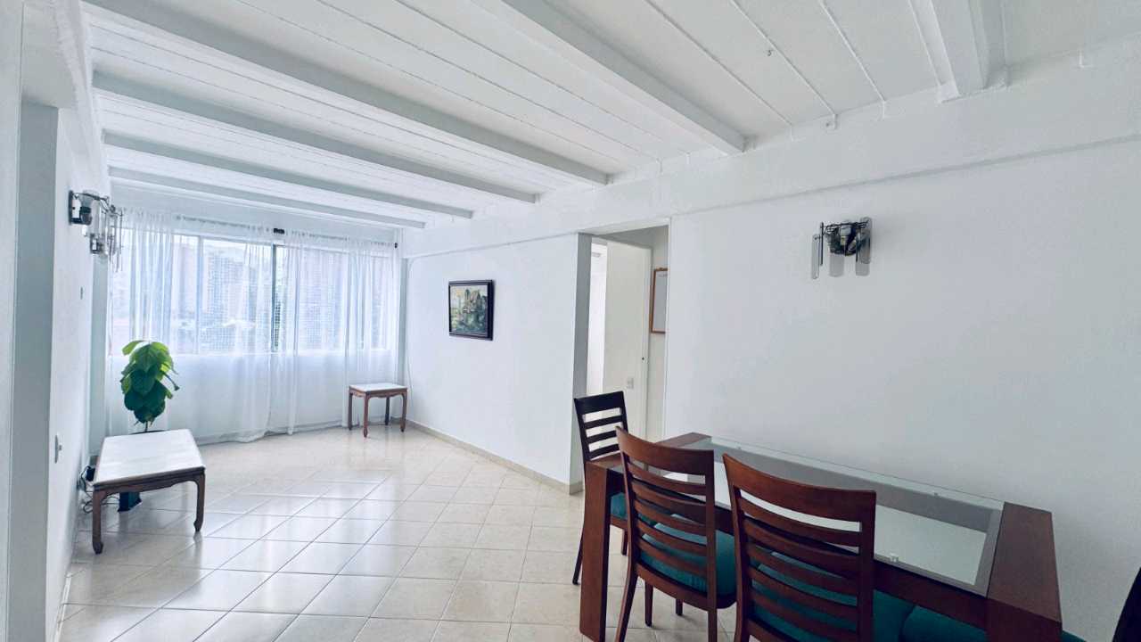 Apartamento en venta en El Poblado, Medellín · foto 2 de 17