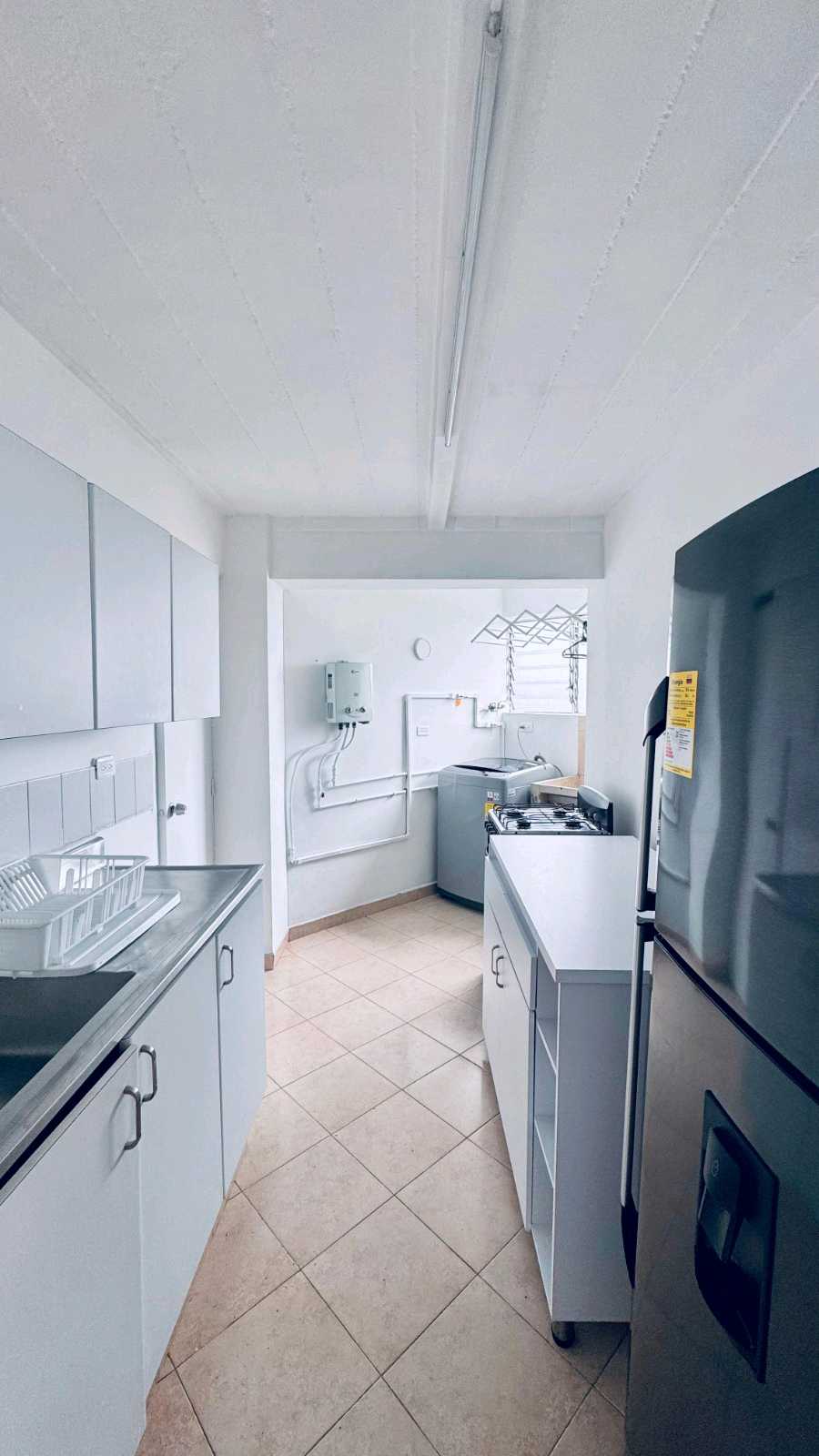 Apartamento en venta en El Poblado, Medellín · foto 3 de 17