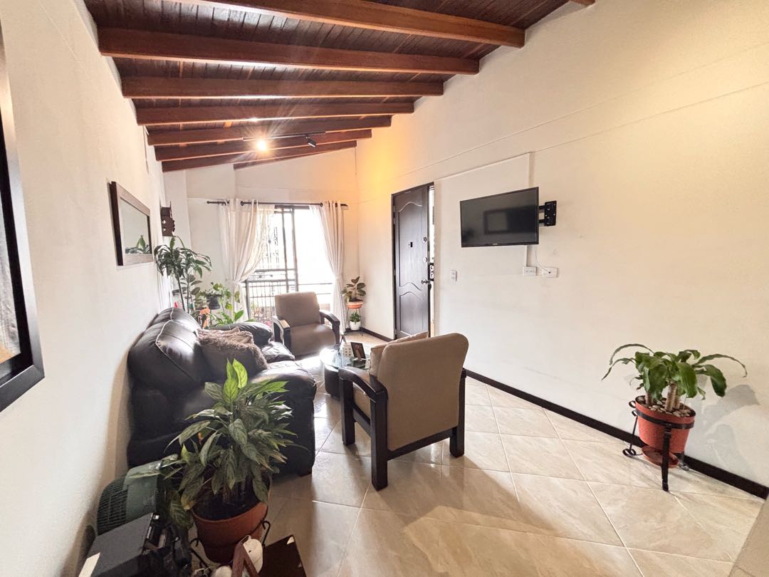 Apartamento en venta en La Independencia, Itagüí · foto 2 de 15