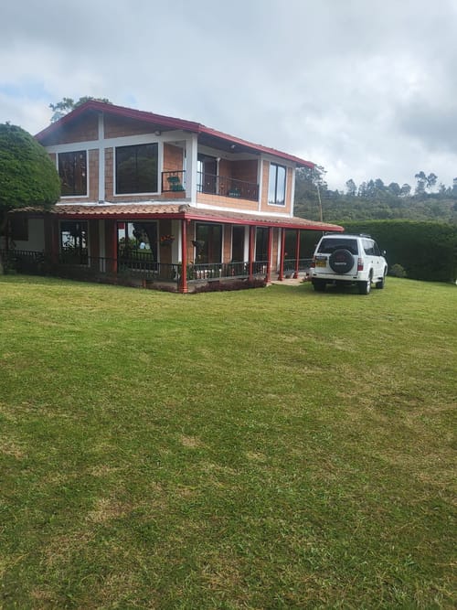 Casa de 3 alcobas en venta en La Mejia, Guarne · foto 4 de 5